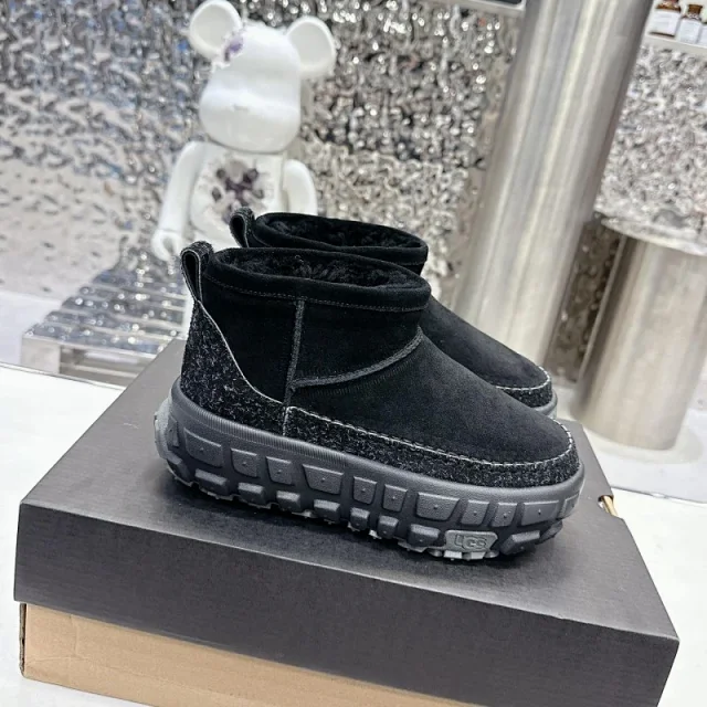 UGG Slippers Tasman Weather Hybrid Slip-On product detail image 5
