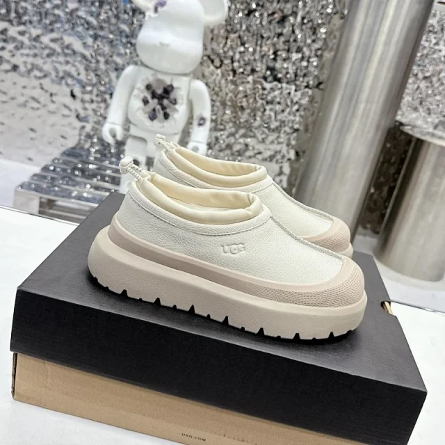 UGG Casual Shoes Low-Top Platform Slip-On product detail image 1