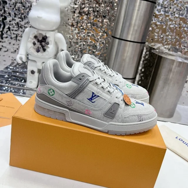 Louis Vuitton Sneakers LV Trainer low-top product detail image 11
