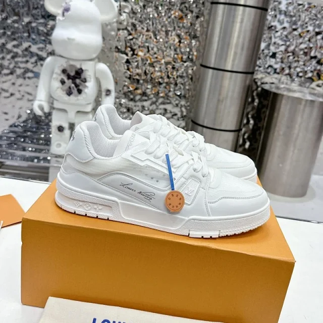 Louis Vuitton Sneakers LV Trainer low-top product detail image 9