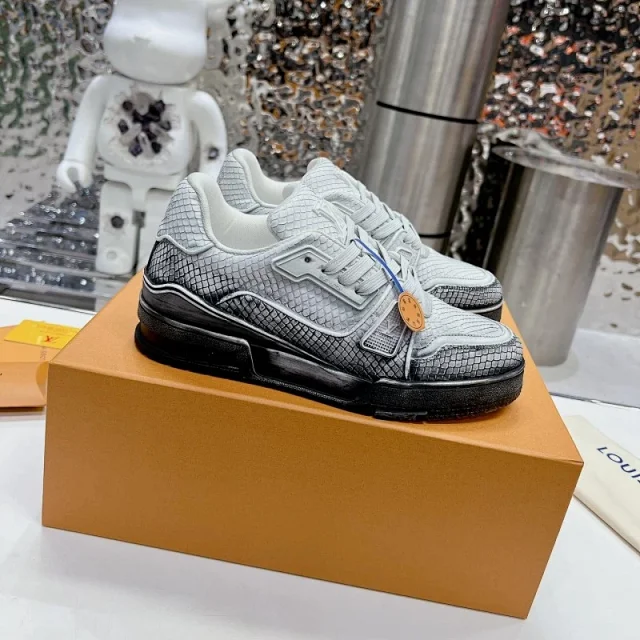 Louis Vuitton Sneakers LV Trainer low-top product detail image 35