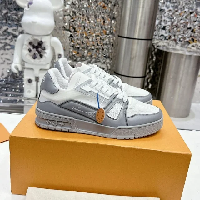Louis Vuitton Sneakers LV Trainer low-top product detail image 6