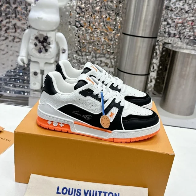 Louis Vuitton Sneakers LV Trainer low-top product detail image 3