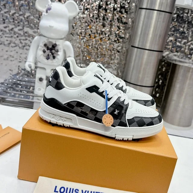 Louis Vuitton Sneakers LV Trainer low-top product detail image 17