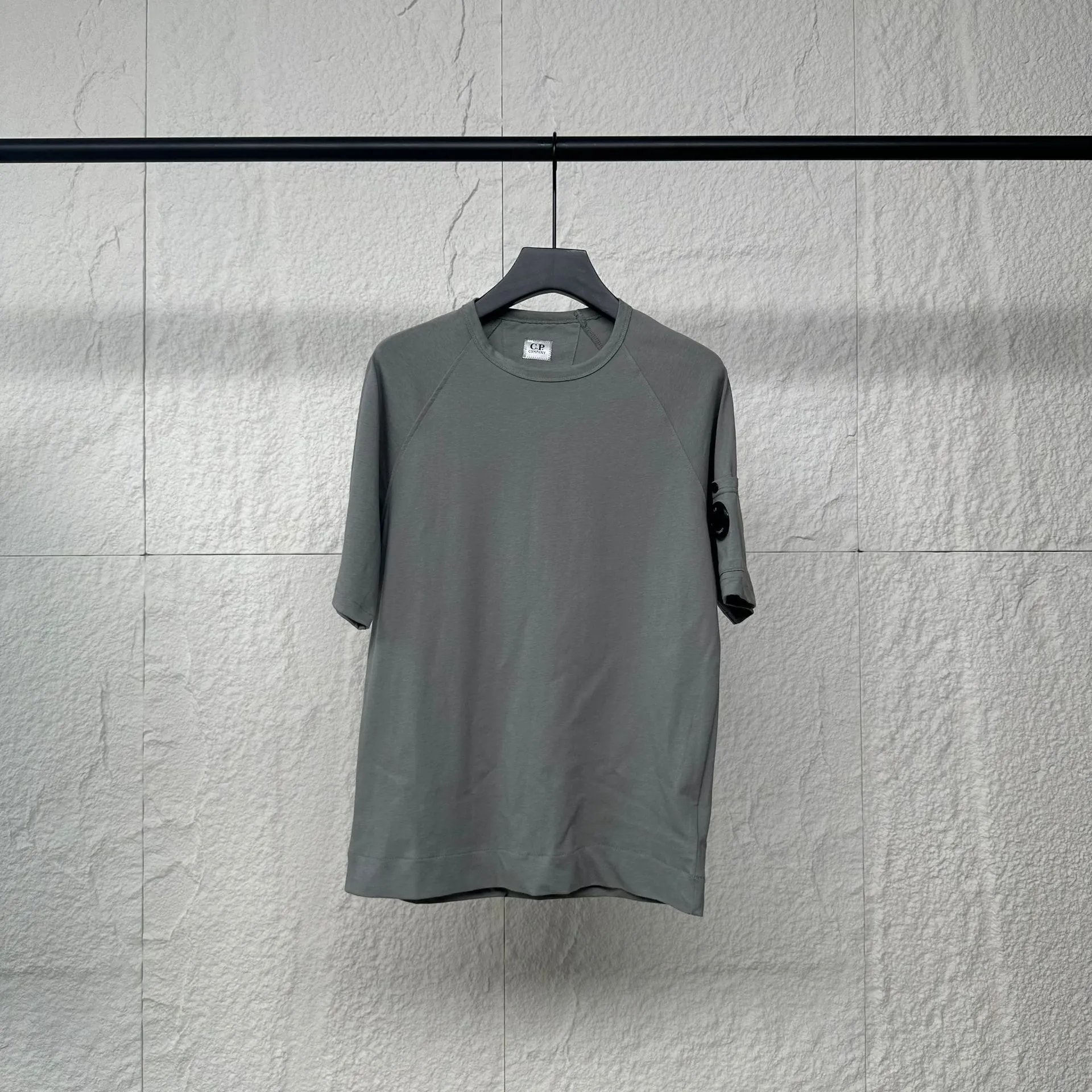 C.P. Company T-Shirts Lens sleeve pocket raglan T-shirt — BB-004