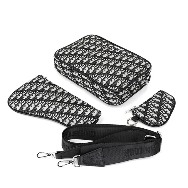 Dior Crossbody Bags Zip-Front Bag product detail image 16