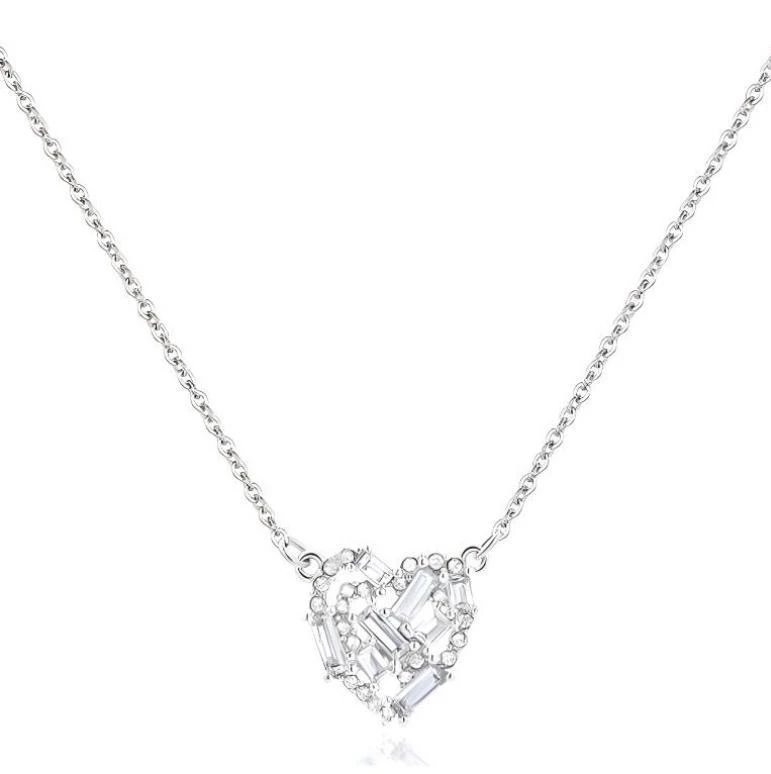 Unbranded Jewelry Crystal Pendant Necklace — BB-001