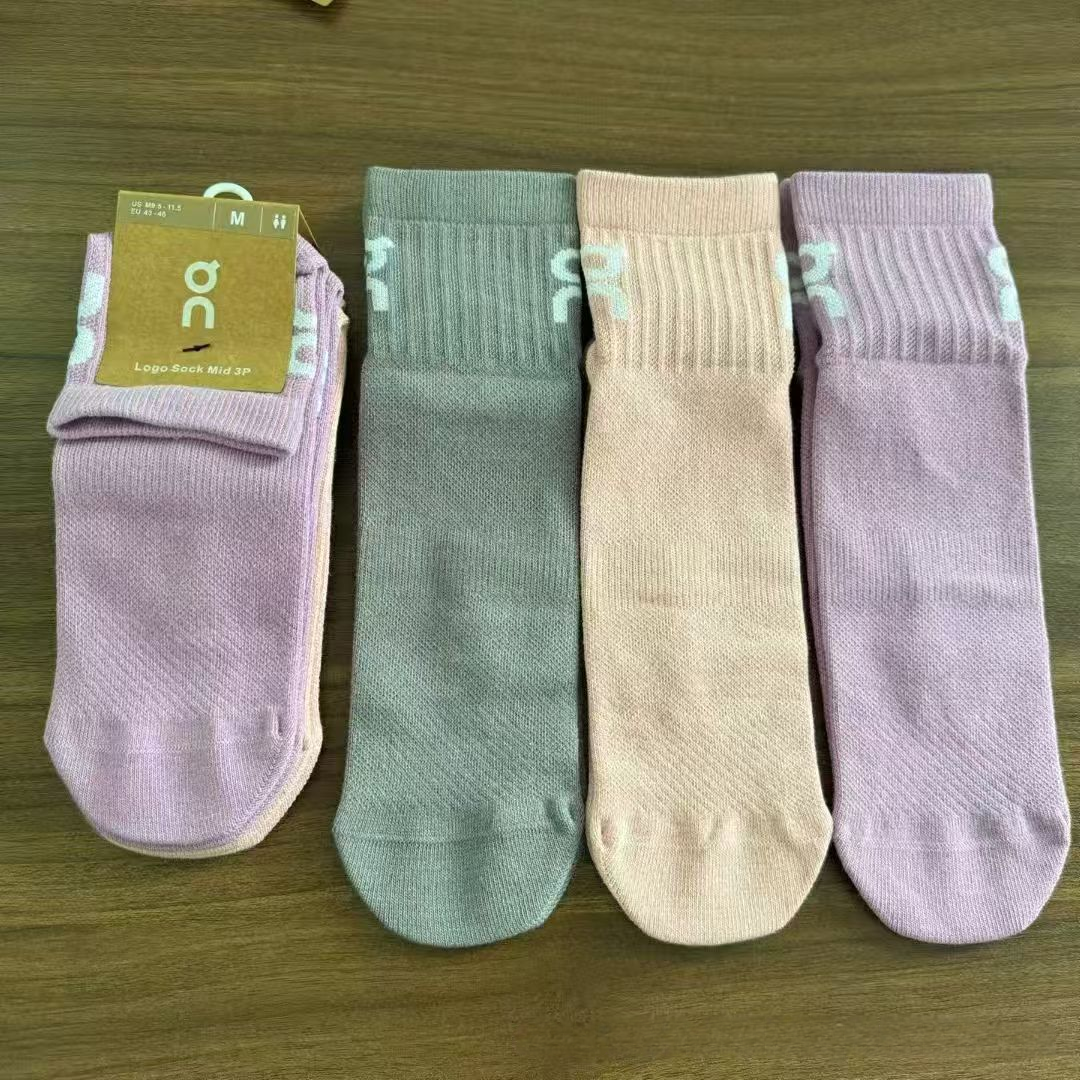 On Socks Ribbed Crew image 15