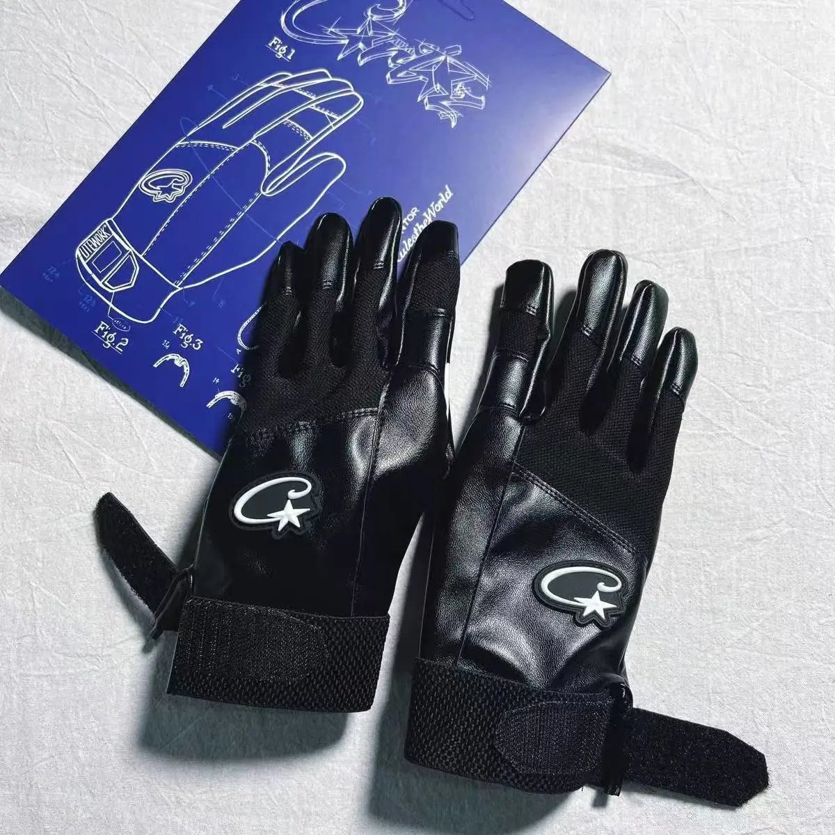 Design Graffiti Print Touchscreen Gloves Gray - 4