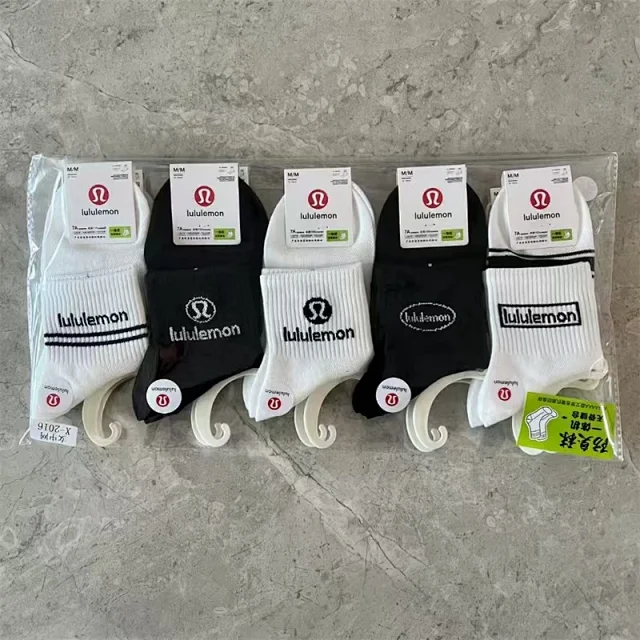 lululemon Socks Logo Crew Multipack product detail image 26