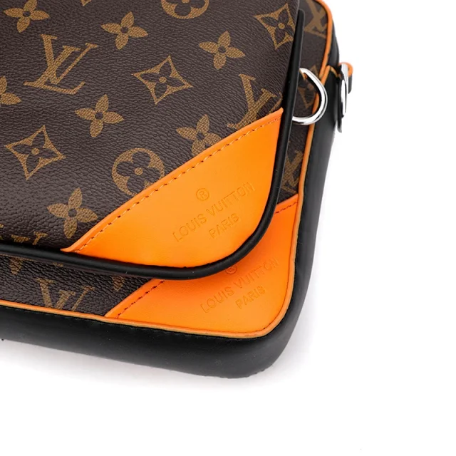 Louis Vuitton Crossbody Bags Monogram Flap Messenger Bag product detail image 28