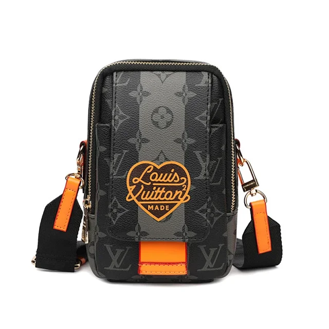 Louis Vuitton Crossbody Bags Monogram Flap Messenger Bag product detail image 60