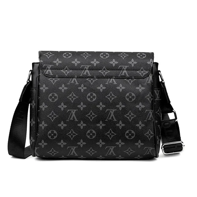 Louis Vuitton Crossbody Bags Monogram Flap Messenger Bag product detail image 13