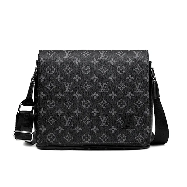 Louis Vuitton Crossbody Bags Monogram Flap Messenger Bag product detail image 6