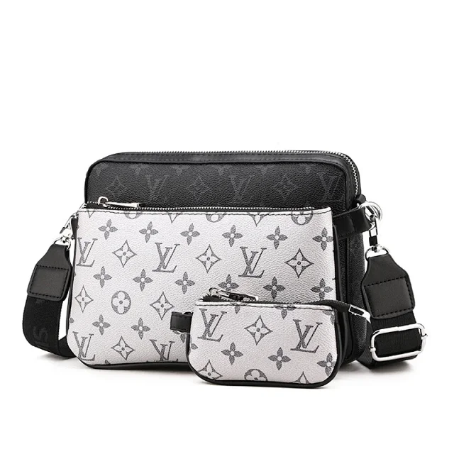 Louis Vuitton Crossbody Bags Monogram Flap Messenger Bag product detail image 37
