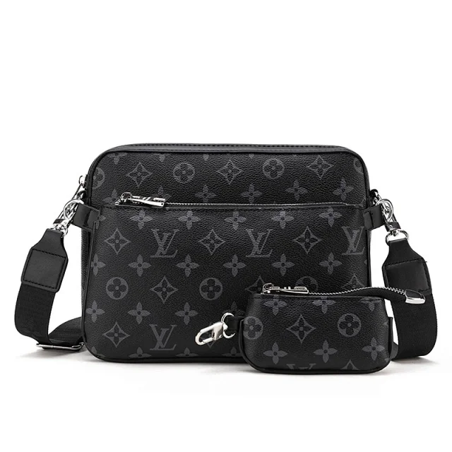 Louis Vuitton Crossbody Bags Monogram Flap Messenger Bag product detail image 43