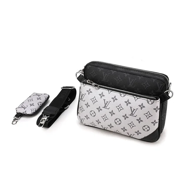 Louis Vuitton Crossbody Bags Monogram Flap Messenger Bag product detail image 41