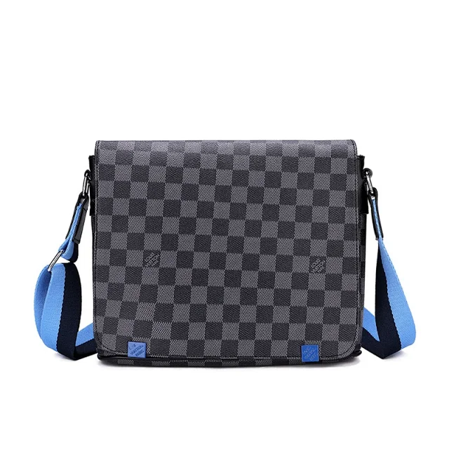 Louis Vuitton Crossbody Bags Monogram Flap Messenger Bag product detail image 14