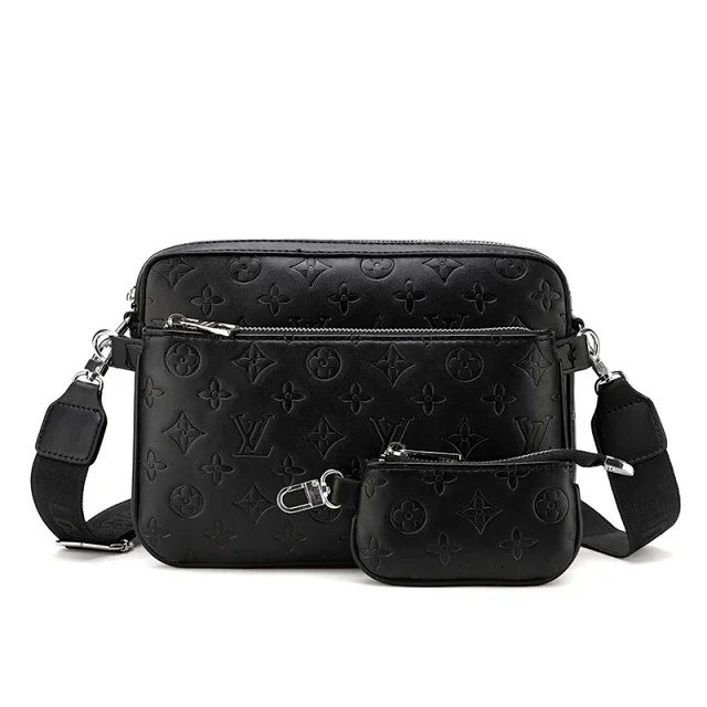 Louis Vuitton Crossbody Bags Monogram Flap Messenger Bag product detail image 44