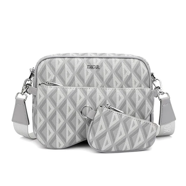 Dior Crossbody Bags Zip-Front Bag product detail image 38