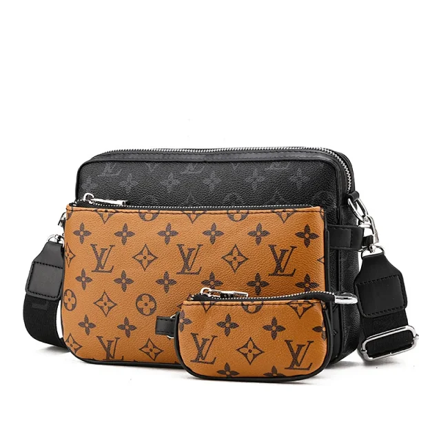 Louis Vuitton Crossbody Bags Monogram Flap Messenger Bag product detail image 36