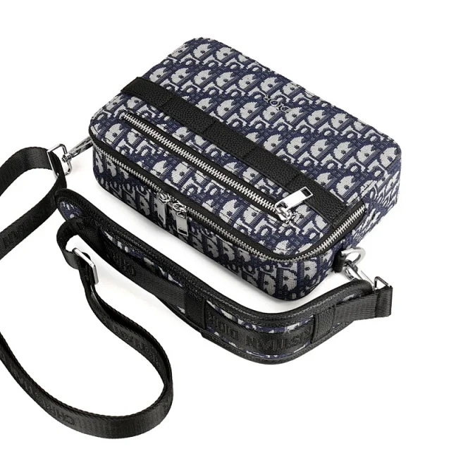 Dior Crossbody Bags Zip-Front Bag product detail image 20