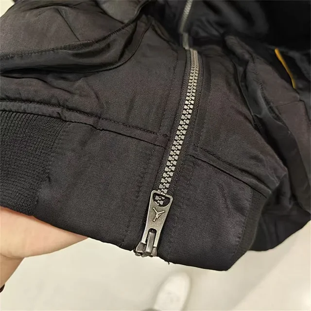 Corteiz Jackets Quilted bomber jacket product detail image 28