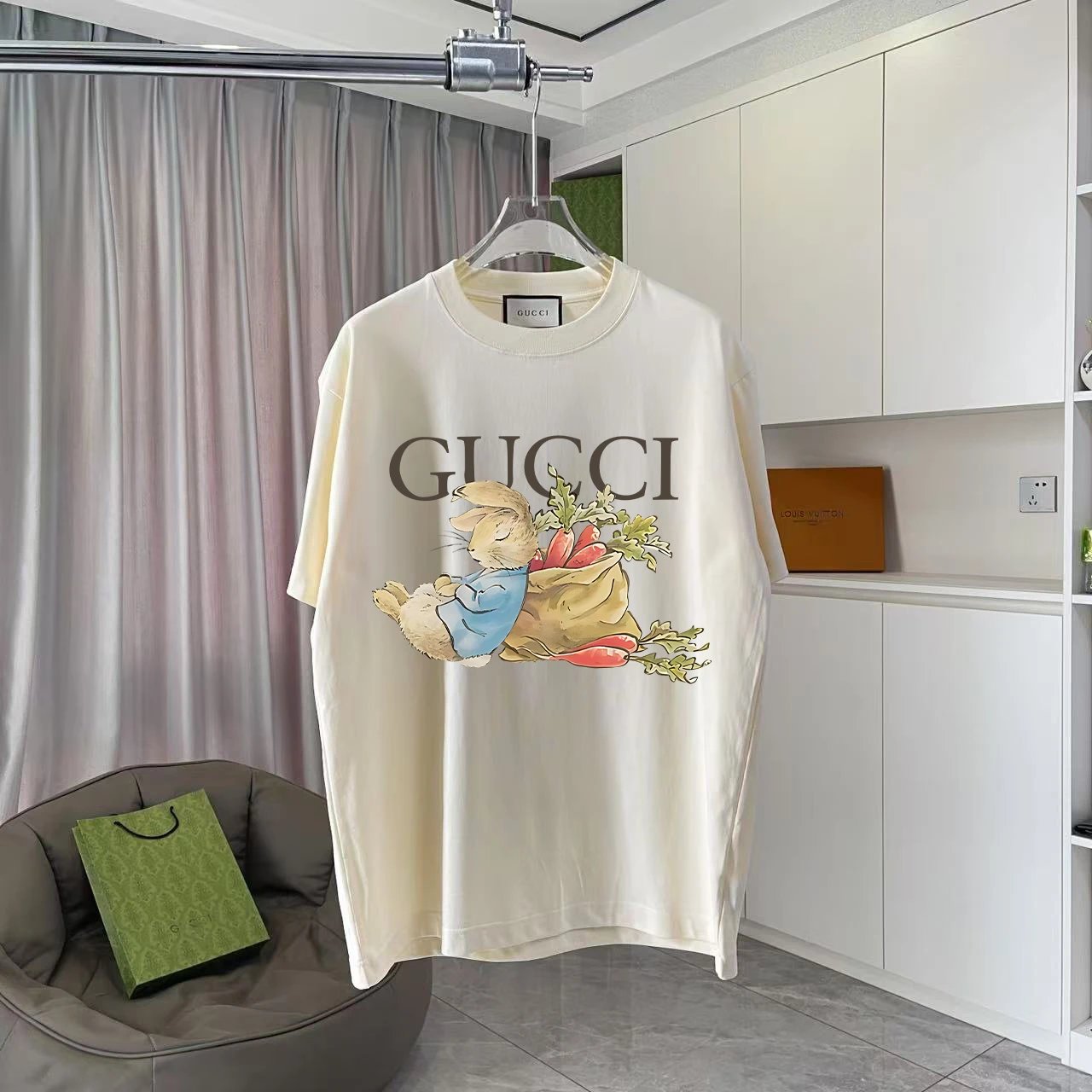 Gucci T-Shirts Graphic-print crew-neck T-shirt — TS-020