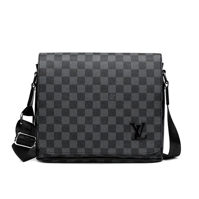 Louis Vuitton Crossbody Bags Monogram Flap Messenger Bag product detail image 5