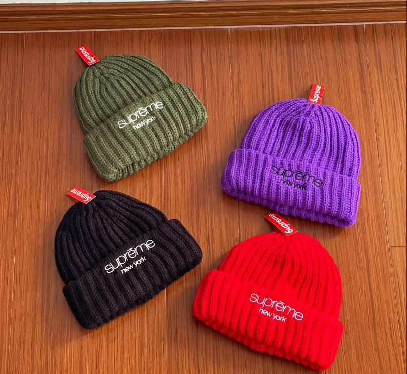 Supreme Knit Beanie 