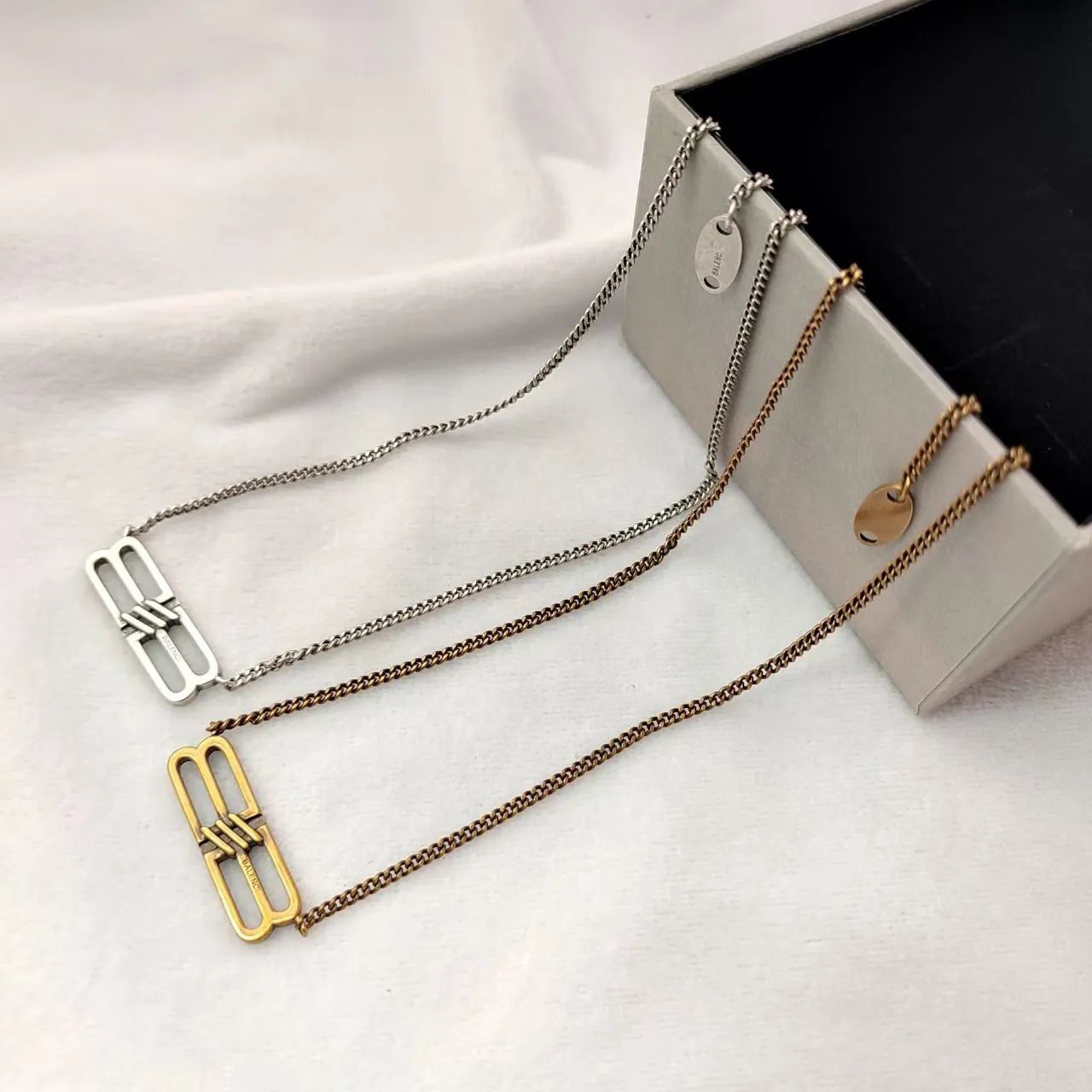 Vivienne Westwood Jewelry Pearl Orb Necklace and Bracelet image 6