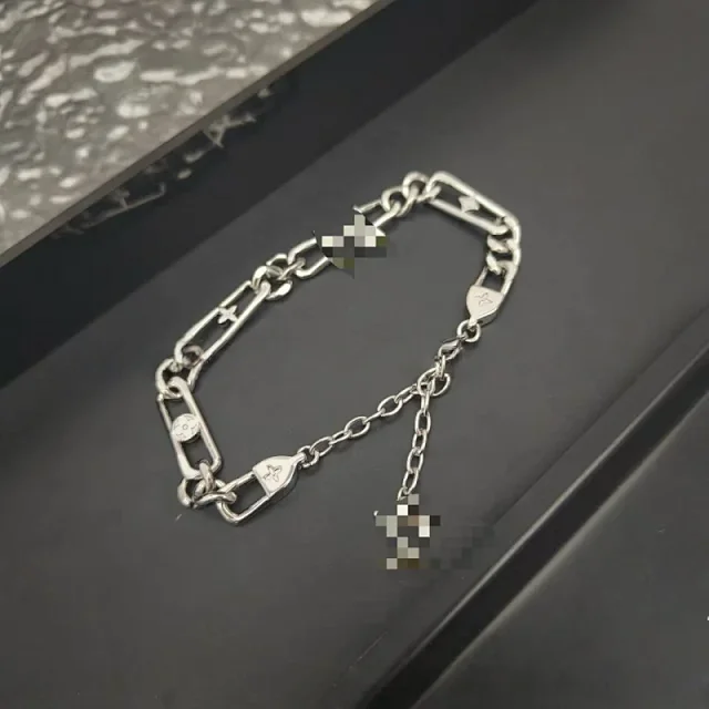 Unbranded Jewelry Round Crystal Tennis Bracelet product detail image 12
