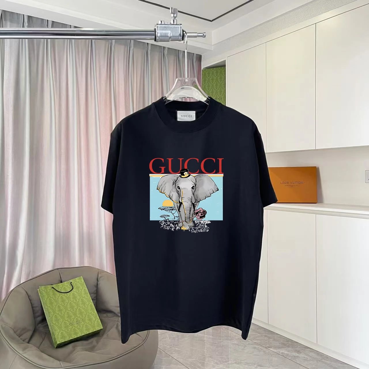 Gucci T-Shirts Oversized graphic-print crewneck — TS-006