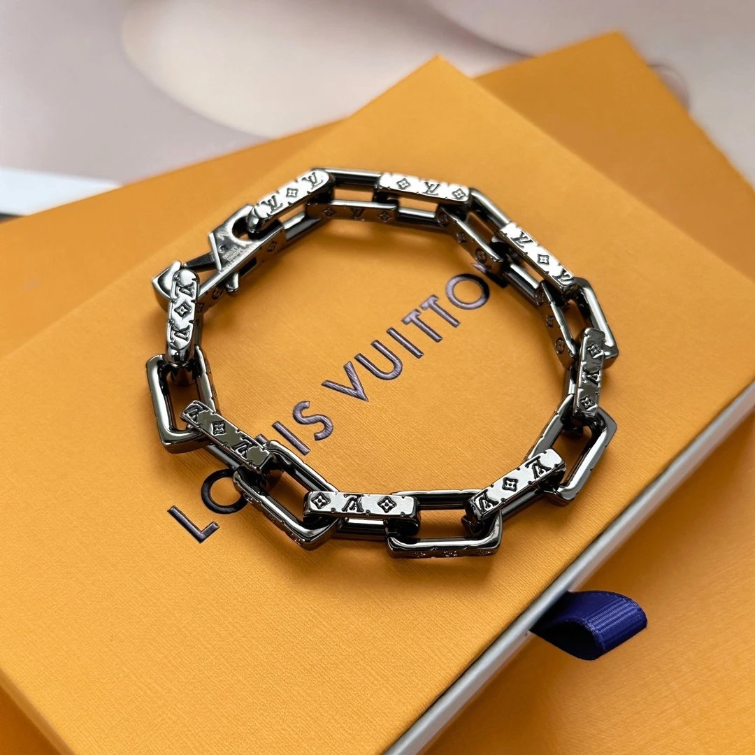 Louis Vuitton Jewelry Monogram chain bracelet — JTL-001