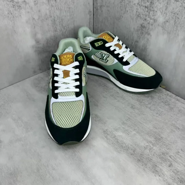 Louis Vuitton Sneakers LV Runner Tatic product detail image 3