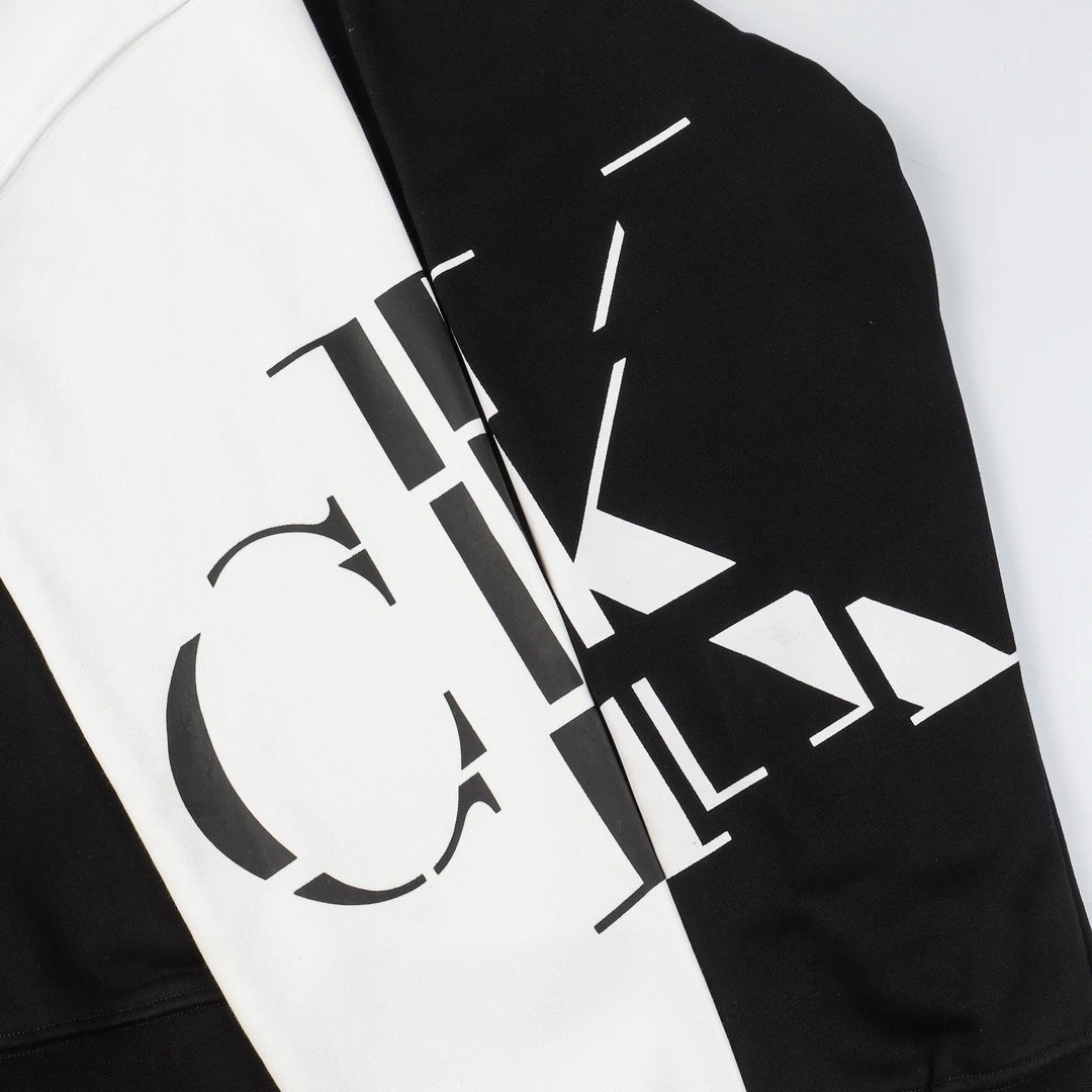 Calvin Klein Monogram Logo Black Crewneck Sweater - 38