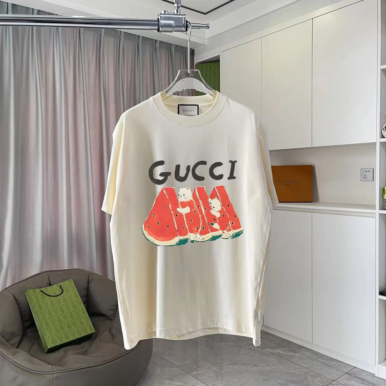 Gucci T-Shirts Graphic-print crew-neck T-shirt — TS-016