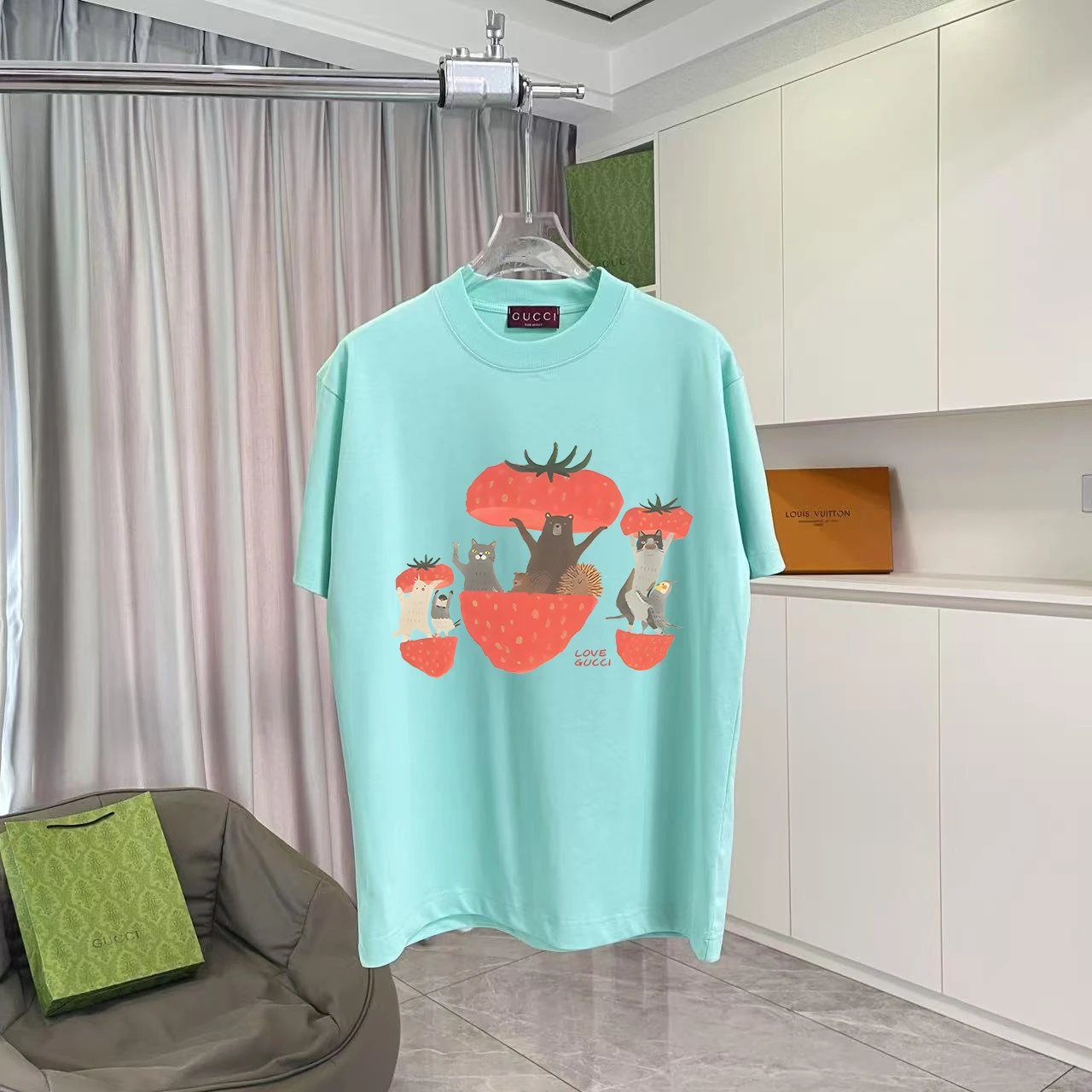 Gucci T-Shirts Graphic-print crew-neck T-shirt — TS-022