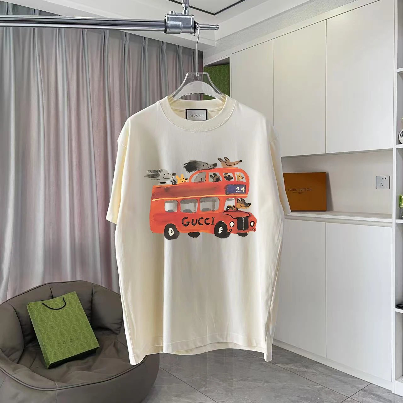 Gucci T-Shirts Graphic-print crew-neck T-shirt — TS-008