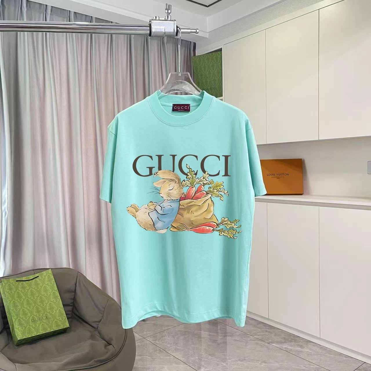 Gucci T-Shirts Graphic-print crew-neck T-shirt — TS-031