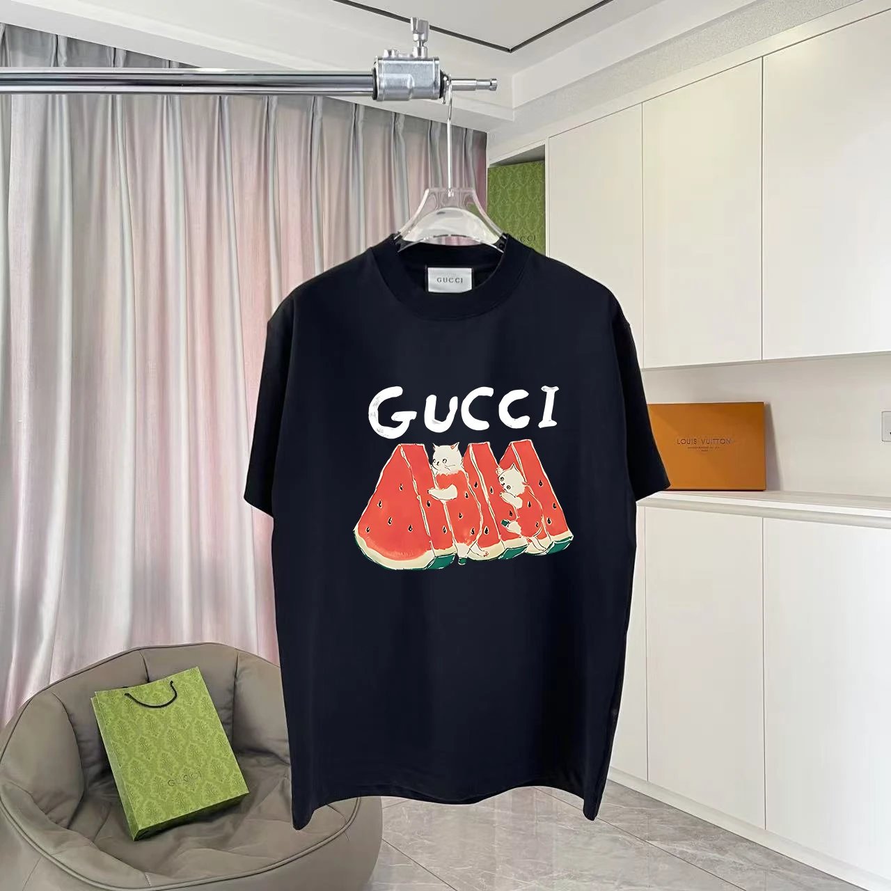 Gucci T-Shirts Graphic-print crew-neck T-shirt — TS-015