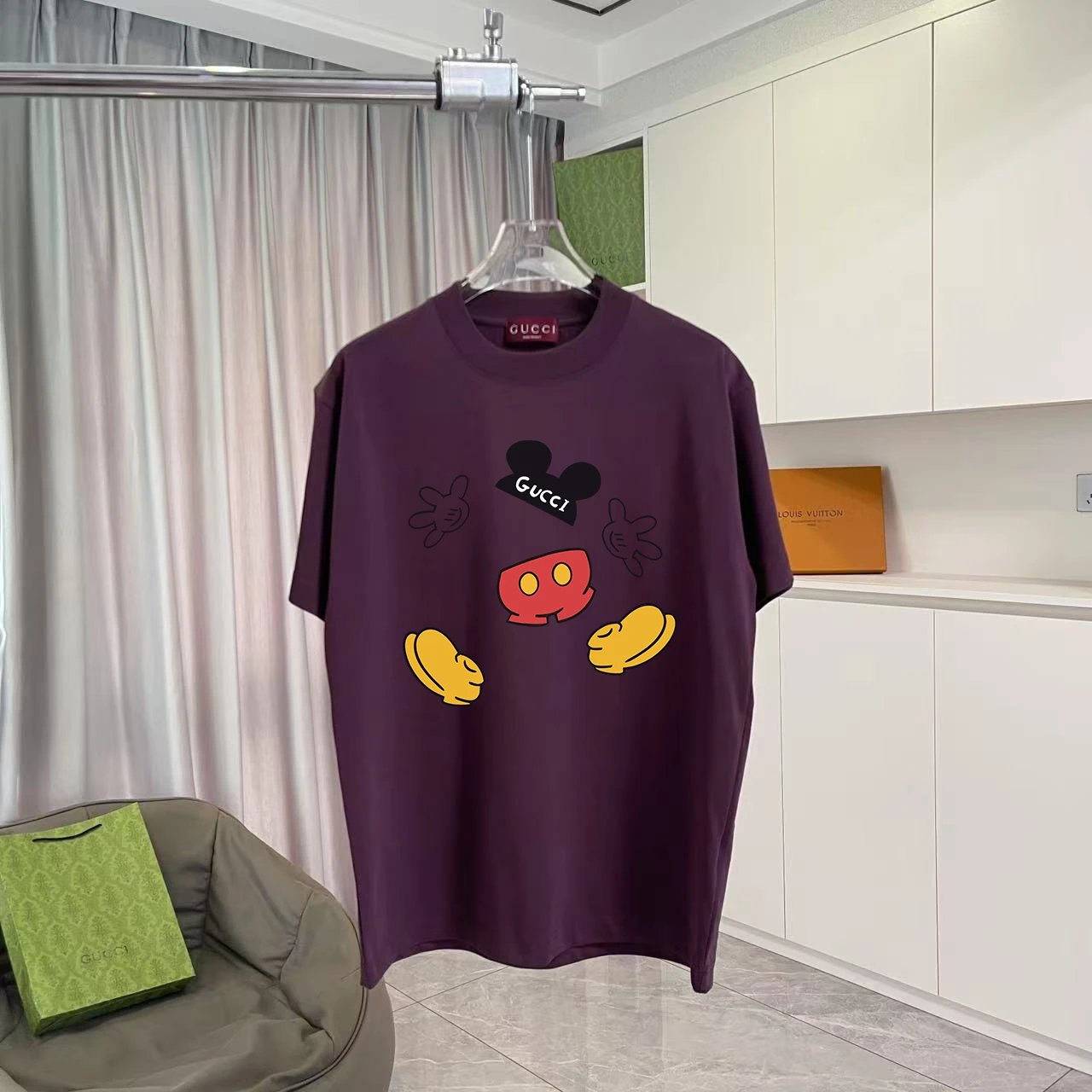 Gucci T-Shirts Graphic-print crew-neck T-shirt — TS-032