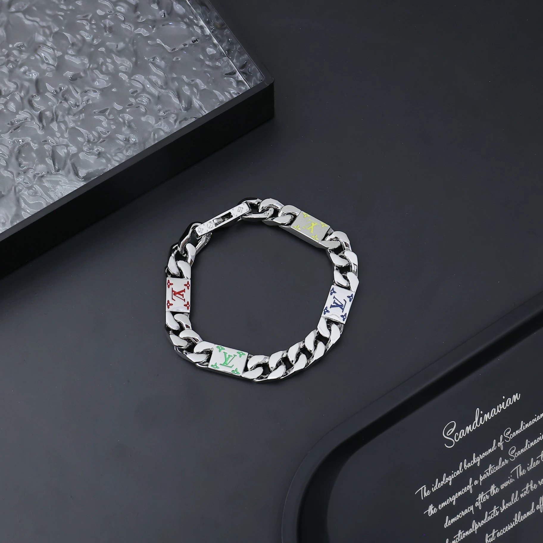 Louis Vuitton Jewelry Monogram chain bracelet — JTL-018