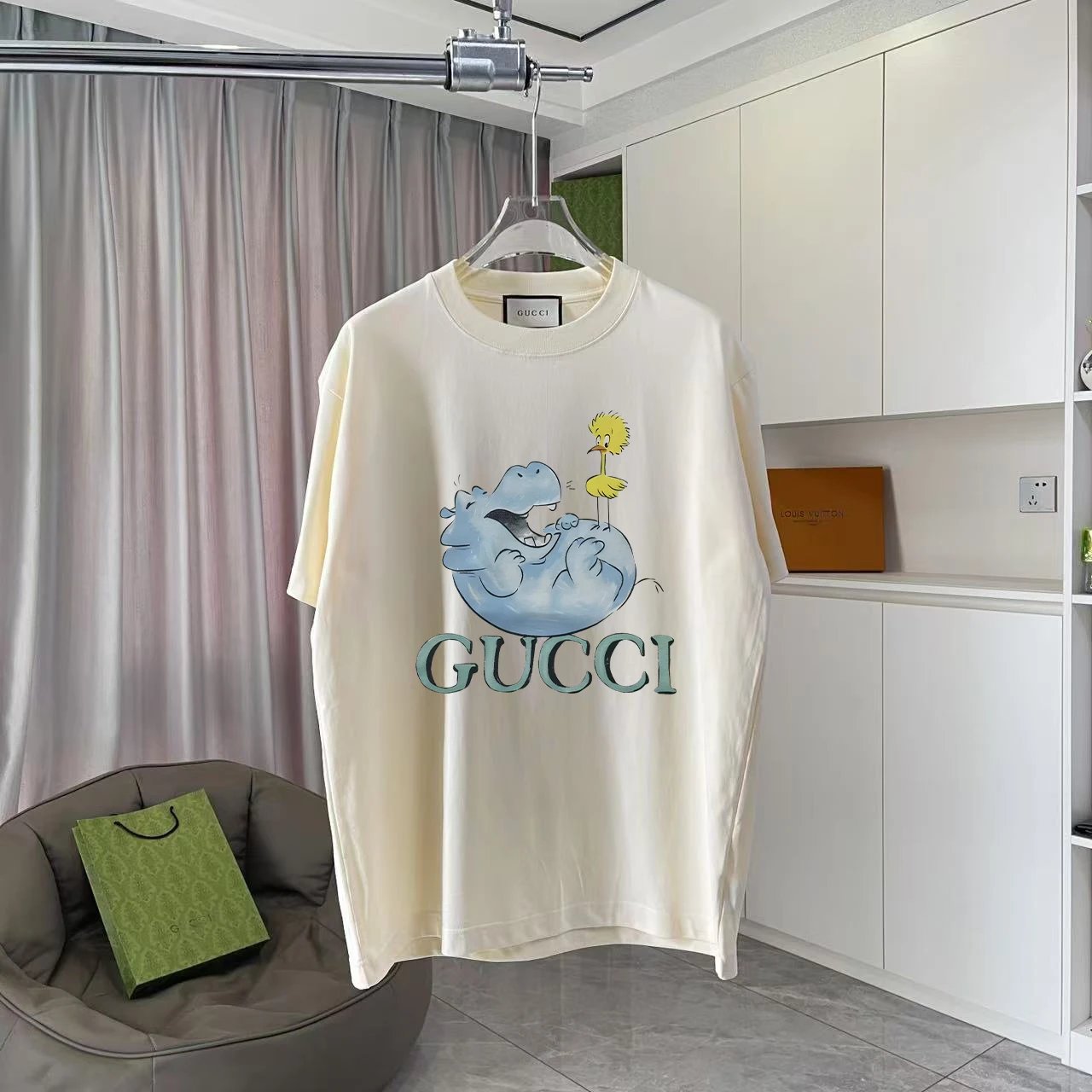Gucci T-Shirts Graphic-print crew-neck T-shirt — TS-010