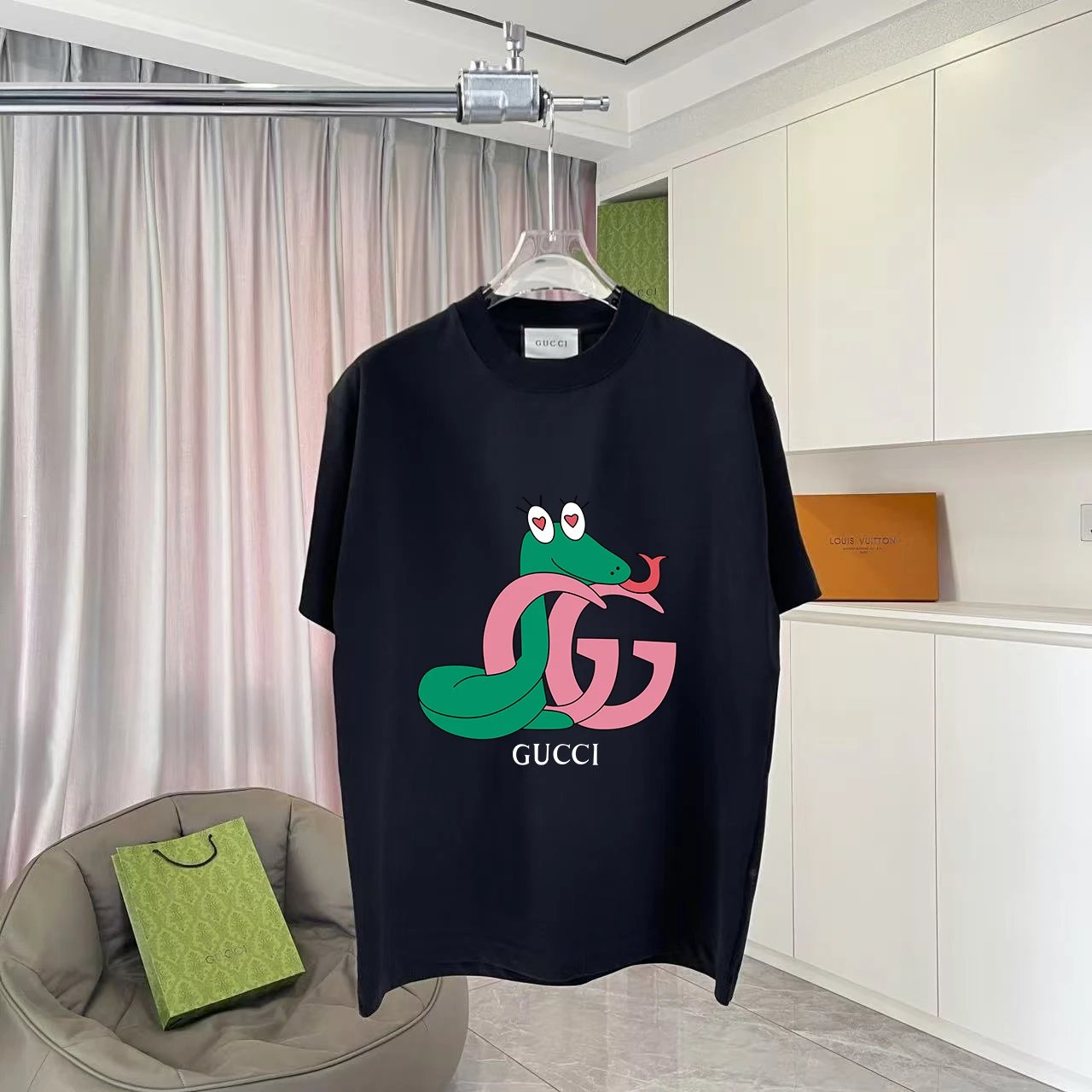 Gucci T-Shirts Graphic-print crew-neck T-shirt — TS-017