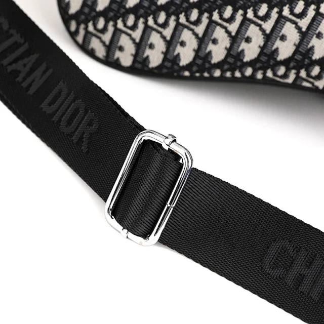 Dior Crossbody Bags Zip-Front Bag product detail image 14