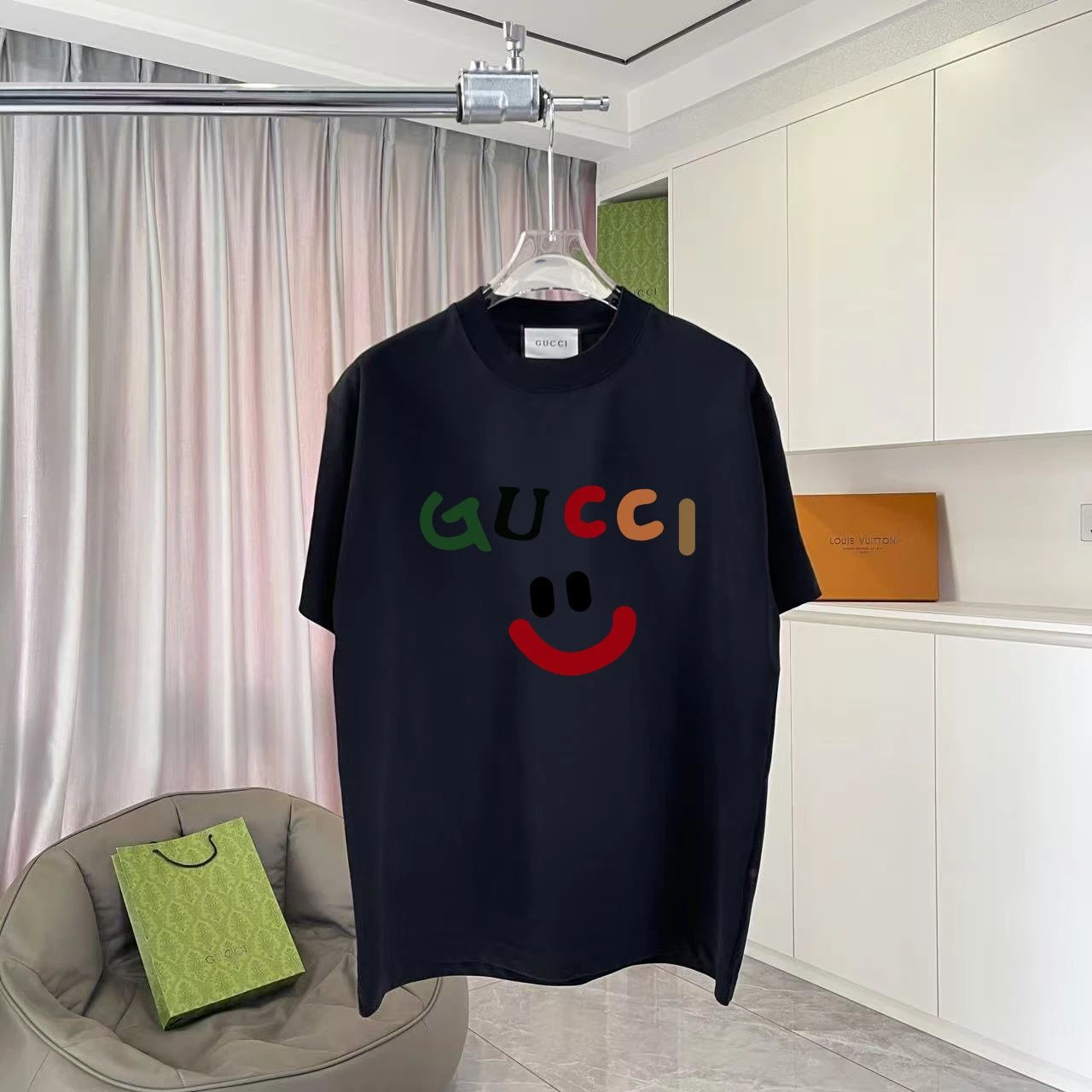Gucci T-Shirts Oversized graphic-print crewneck — TS-010