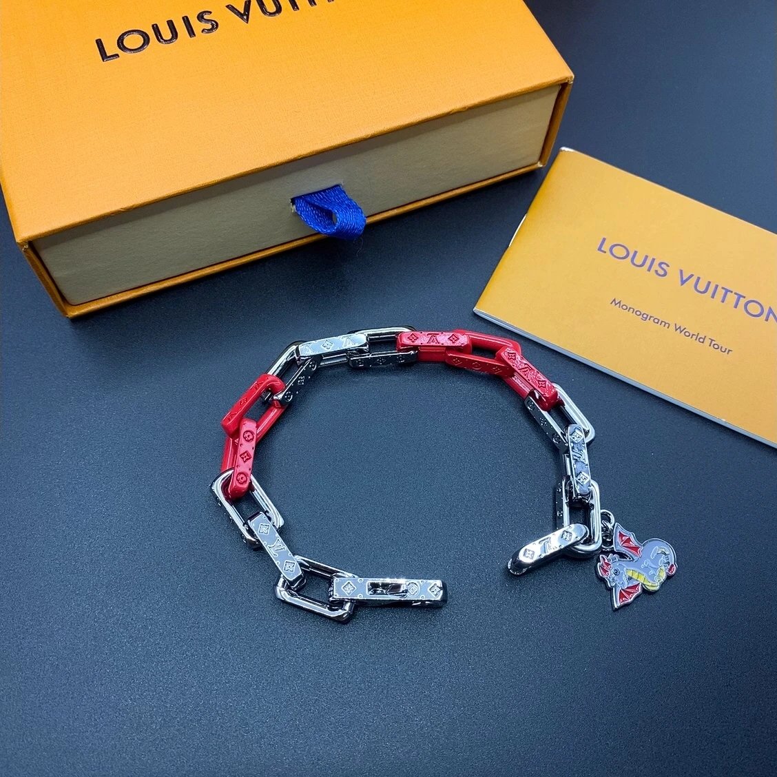 Louis Vuitton Jewelry Monogram chain bracelet — JTL-027