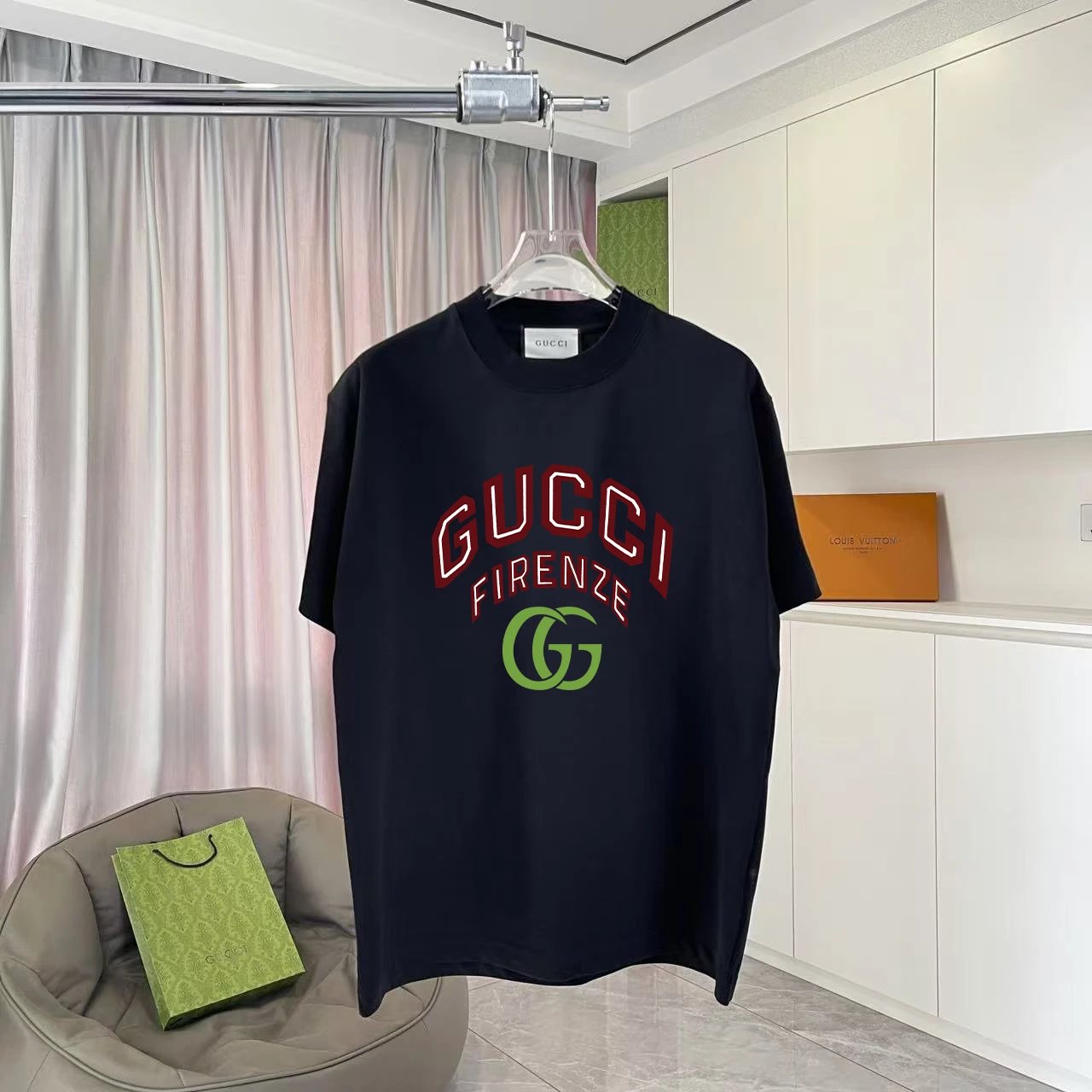 Gucci T-Shirts Oversized graphic-print crewneck — TS-020