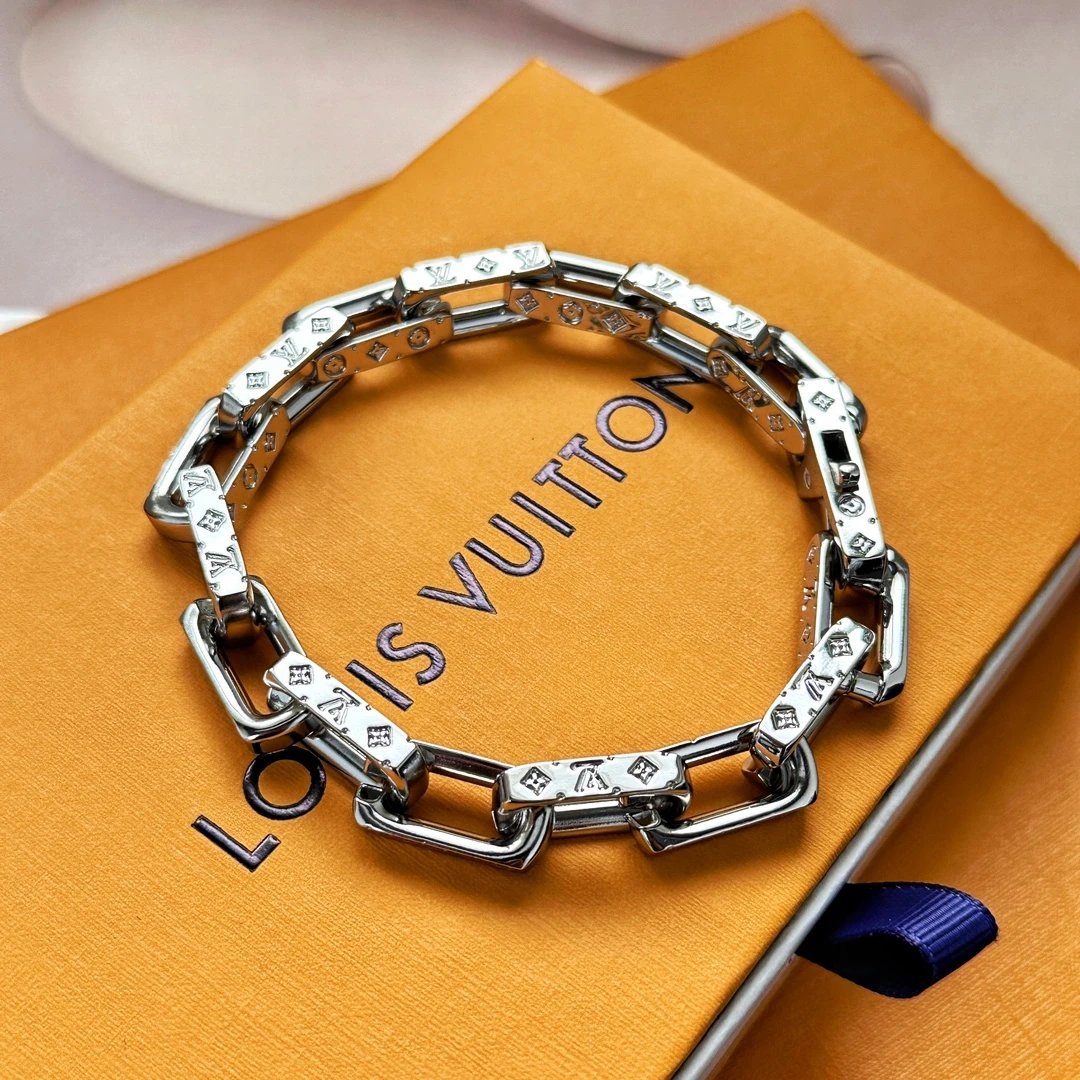 Louis Vuitton Jewelry Monogram chain bracelet — JTL-004